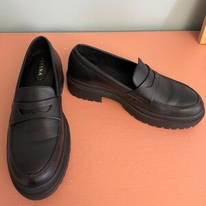 Platform leather loafers